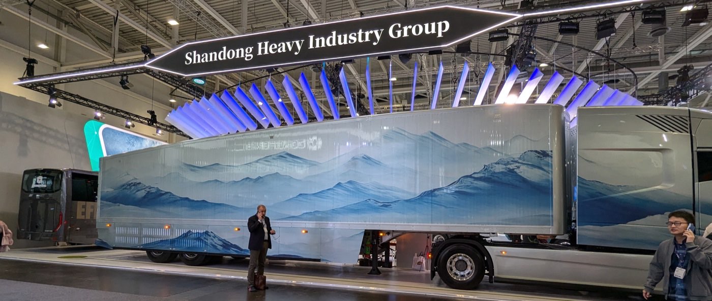 中国・山東重工グループの大型ブース（IAA Transportation 2024）