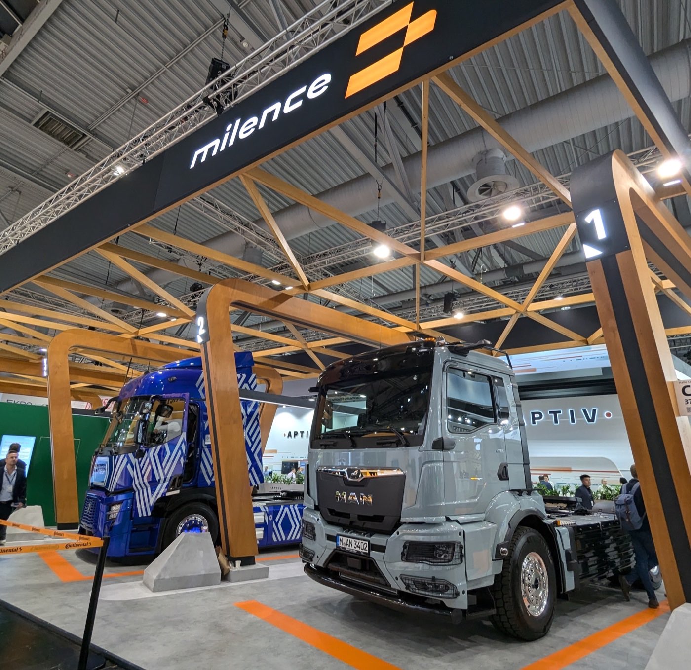 トラック充電網を展開するMilenceのブース（IAA Transportation 2024）